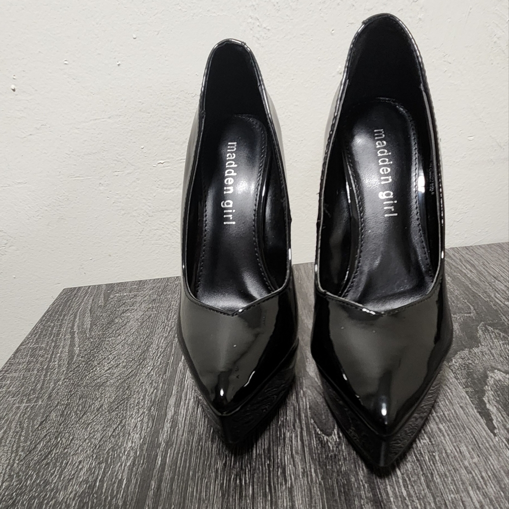 Steve Madden heels black